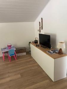 TV o dispositivi per l'intrattenimento presso Ferienwohnung in Mörel