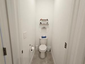 Ein Badezimmer in der Unterkunft Close to Englewood and Boca Grande beach, monthly New Vacation Villa