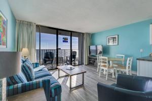 Χώρος καθιστικού στο 0402 Modern Greece condo +16 φωτογραφίες