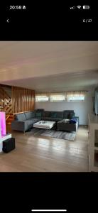 Χώρος καθιστικού στο charming house by the sea