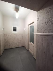 Fotografie z fotogalerie ubytování Alejas KAMBARI v destinaci Myza Bene