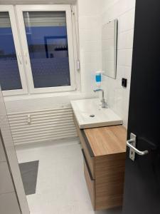 Bilik mandi di Zentrale Monteurwohnung Ferienwohnung Recklinghausen 6 Personen