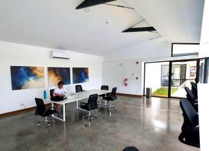 Οι επιχειρηματικές εγκαταστάσεις ή/και οι αίθουσες συνεδριάσεων στο Modern Paradise Relax & Explore at Viva Jaco +53 φωτογραφίες