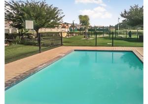 Bazén v ubytování Making Memories Apartment nebo v jeho okolí