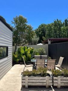 Zahrada ubytování Newly renovated, Kennedy Cottage - close to CBD