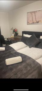 Postel nebo postele na pokoji v ubytování Hotel Hecht