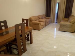 Χώρος καθιστικού στο MercuryFM 112 House - 32 Vivekananda Road Colombo-06 -4-4