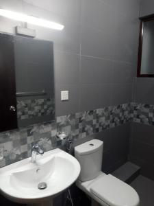 Ένα μπάνιο στο MercuryFM 112 House - 32 Vivekananda Road Colombo-06 -4-4