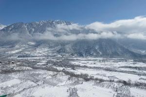 山景或在公寓看到的山景