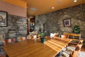 Gallery image of Hotel Izvor in Starozagorski Bani