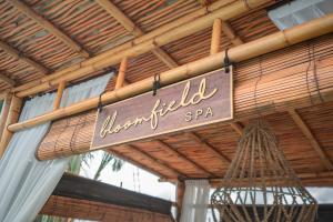 Certificato, attestato, insegna o altro documento esposto da Bloomfield Umalas