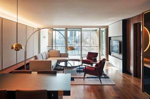 Uma área de estar em Park Hyatt Auckland
