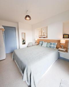 サン・ジョルジュ・ド・ディドンヌにあるL'Océanic - APPARTEMENT VUE MER, 50m DE LA PLAGE, RÉSIDENCE, TERRAIN DE TENNIS, WIFIのギャラリーの写真