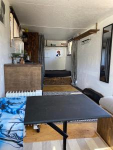 Πινγκ πονγκ στο JES Kalana Beachhouse ή εκεί κοντά