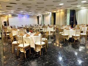 Restaurace v ubytování Aryana Queen Beach Resort