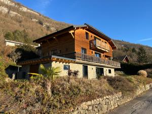 Nespecifikovaný výhled na hory nebo výhled na hory při pohledu z bed and breakfast