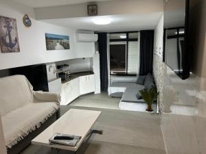 TV a/nebo společenská místnost v ubytování La Pineda playa