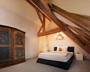 Afbeelding uit fotogalerij van Romantik Hotel de L'Ours in Sugiez