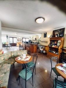 Posezení v ubytování Locanda monte cervino + 12 fotografií