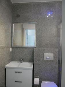 Łazienka w obiekcie Wisełka Apartamenty Sea & Lake