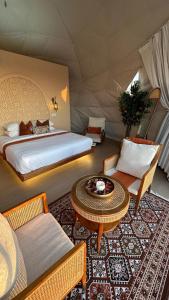 Istumisnurk majutusasutuses Bubbles Domes Private Cmp