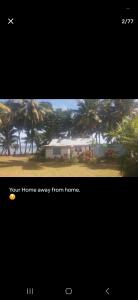 Photo de la galerie de l'établissement Coral Coast Beachfront Homestay Room 2, à Komave