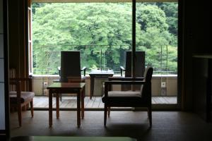 A seating area at Seiryu-so