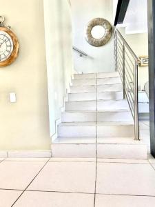 Gallery image of Lake Villa Hartebees in Hartbeespoort +13 photos