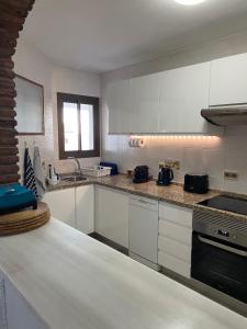 A kitchen or kitchenette at Casa Vista