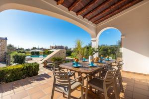 Bazén v ubytování Villa Musset nebo v jeho okolí