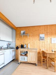 Una cocina o zona de cocina en Center of Veysonnaz with a View !