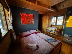 Postel nebo postele na pokoji v ubytování Guest House Lagotto's Peak