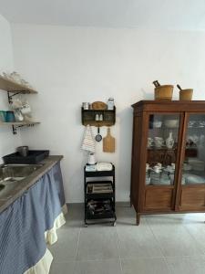 Kuchyň nebo kuchyňský kout v ubytování Sykano Espace, Skyros Island