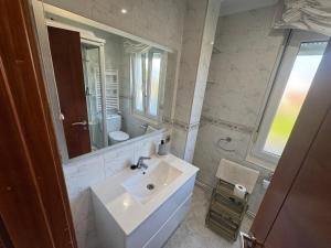 Ένα μπάνιο στο Nuevo!Suances Garaje 5 min playa +23 φωτογραφίες