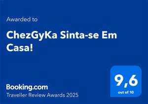 a blue sign with the words chicago csrbia shinkaise em at ChezGyKa - Sinta-se Em Casa! in Viseu