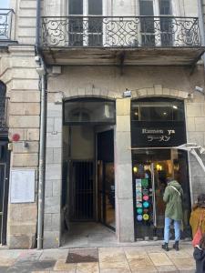 Η πρόσοψη ή η είσοδος του T2 Haut de Gamme en Hyper Centre, Rénové Avec Soin