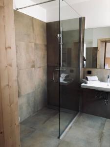 Vannituba majutusasutuses Landgasthof König