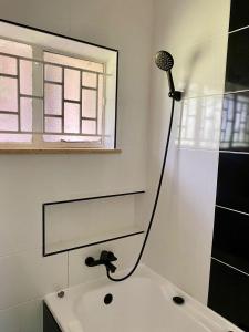 Ένα μπάνιο στο 5 bed villa in the heart of Vainona - 2282 +34 φωτογραφίες