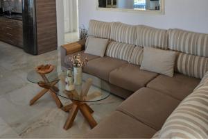 Posedenie v ubytovaní Gorgeous and uniq 4-Bed Villa by medittranean sea