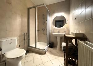 Koupelna v ubytování Hotel Schröder + 37 fotografií