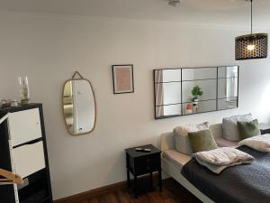 Postel nebo postele na pokoji v ubytování Schöne Wohnung in ruhiger Lage