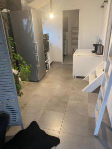 Kuchyň nebo kuchyňský kout v ubytování T2 dans Villa à Sorgues