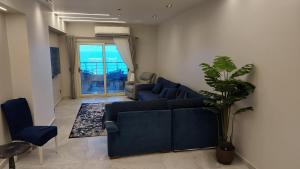 A seating area at Skyline Premium Properties