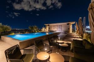 Bazén v ubytování Hotel VIU Milan, a Member of Design Hotels nebo v jeho okolí