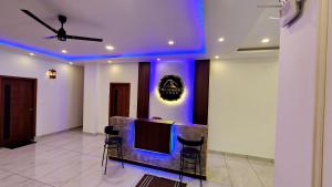 Posezení v ubytování The Sky Hotel Coorg