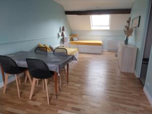 Gallery image of Vanessa et Julien 2 in Vailly-sur-Sauldre
