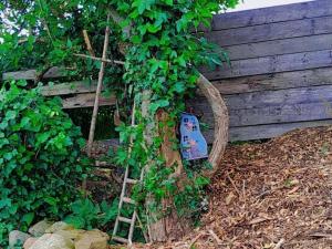 Aed väljaspool majutusasutust Fairy Cove at Rosemount Glamping