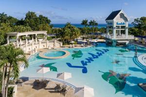 Bassein majutusasutuses Sandals Ochi Beach All Inclusive Resort - Couples Only või selle lähedal