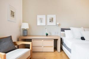 A bed or beds in a room at Wonderful Brera flat