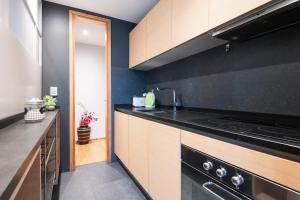 A kitchen or kitchenette at Wonderful Brera flat